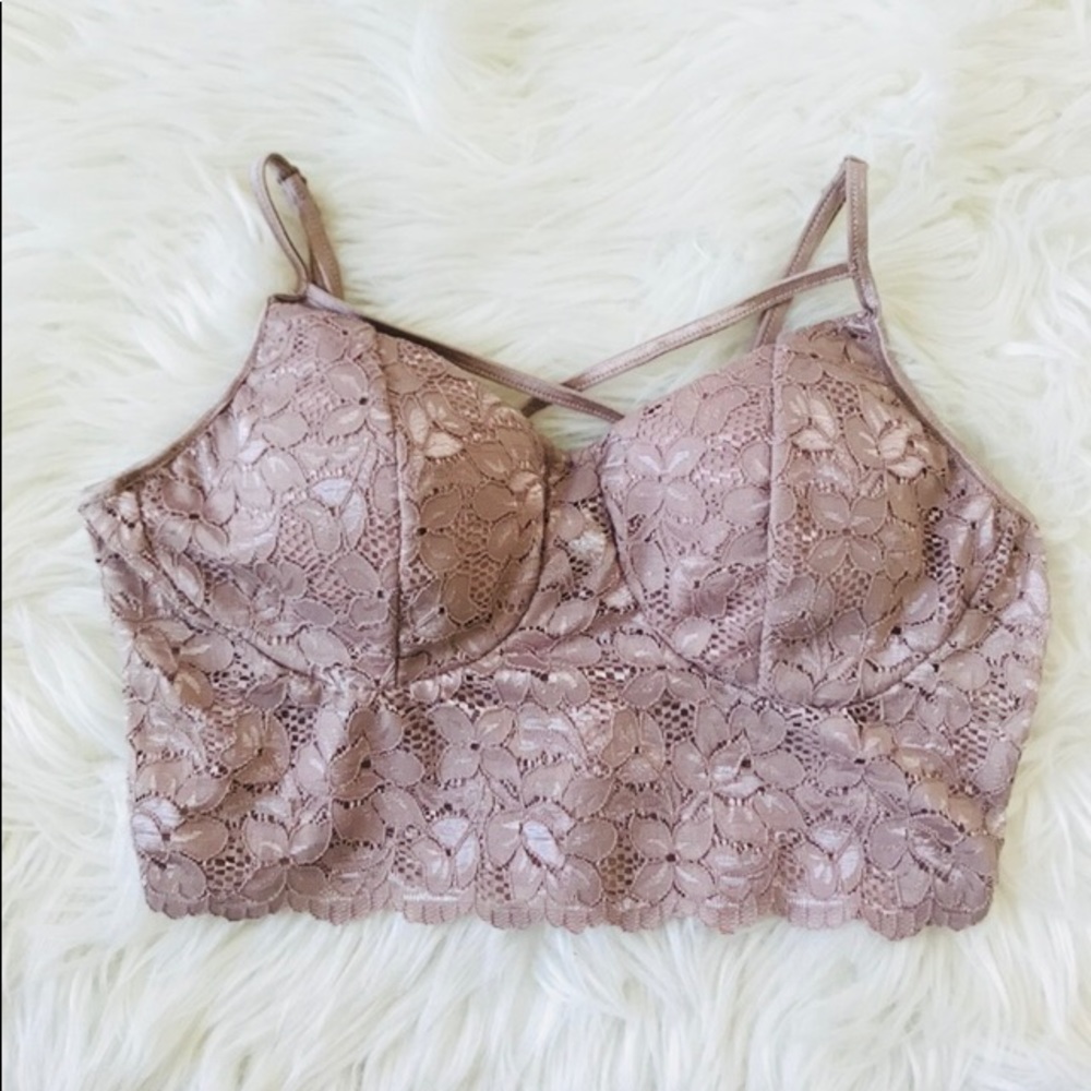 •NEW• CROP TOP